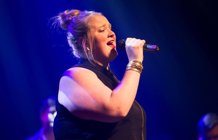 Debbie Lynch-White : Loin de son personnage dans Unité 9