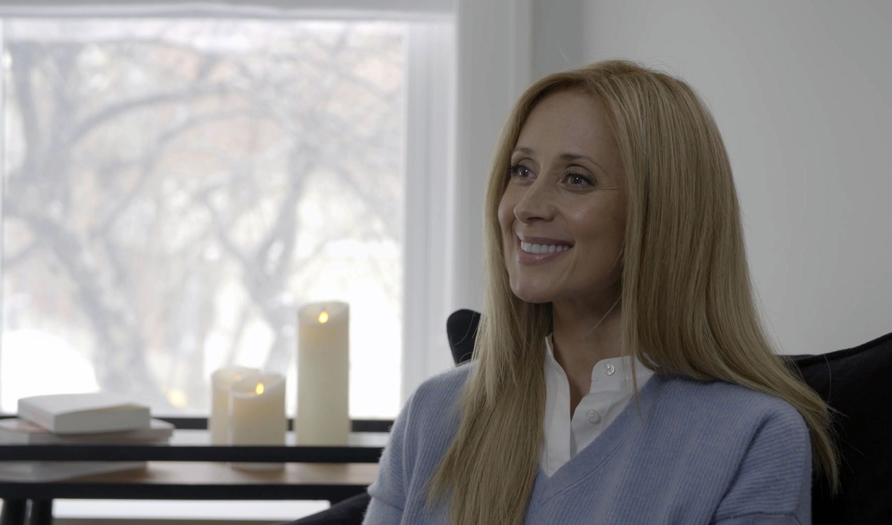 Image de l'article Lara Fabian étonnée par la réaction de sa fille à la vue de son documentaire
