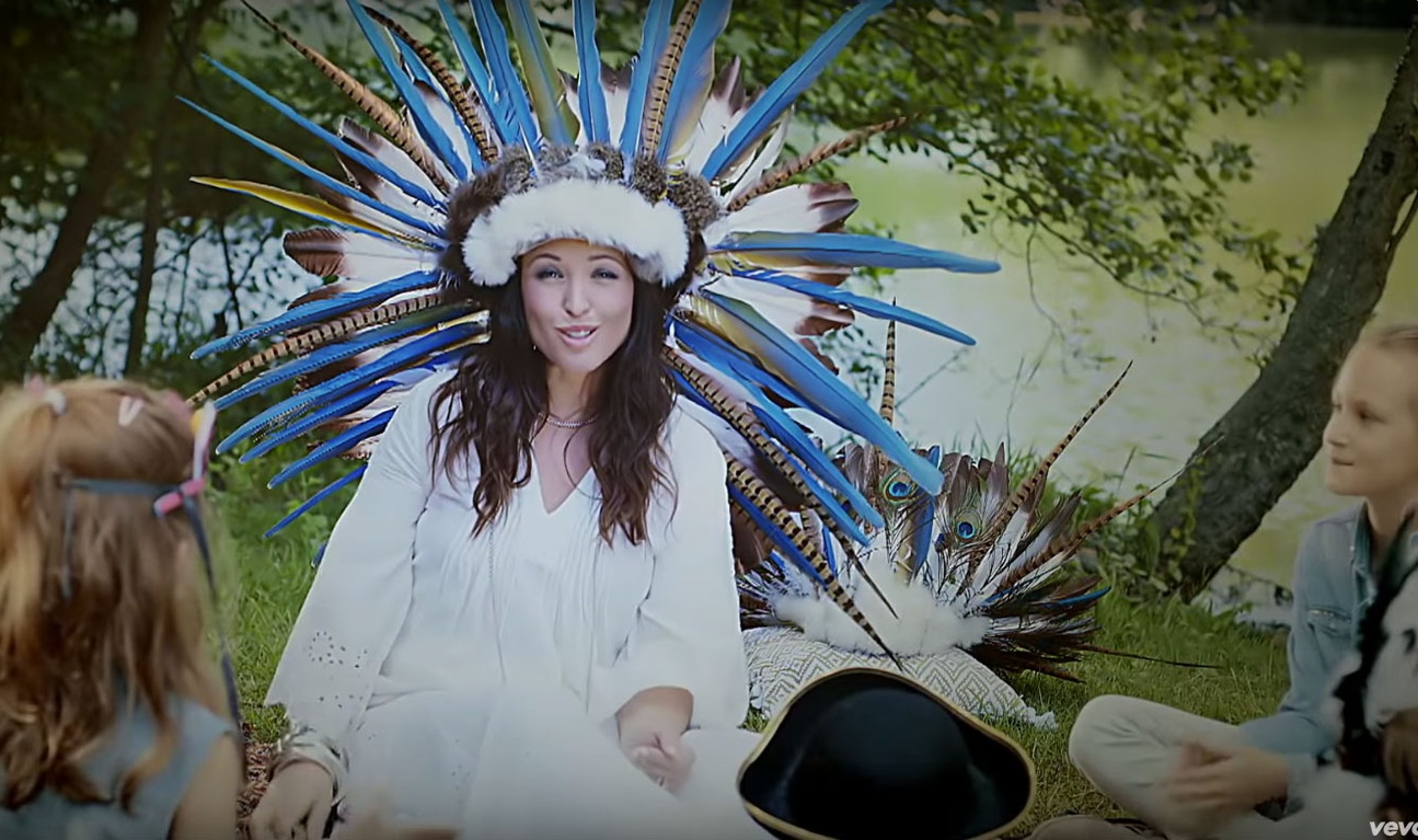 Natasha St-Pier réagit face aux critiques de son plus récent vidéoclip