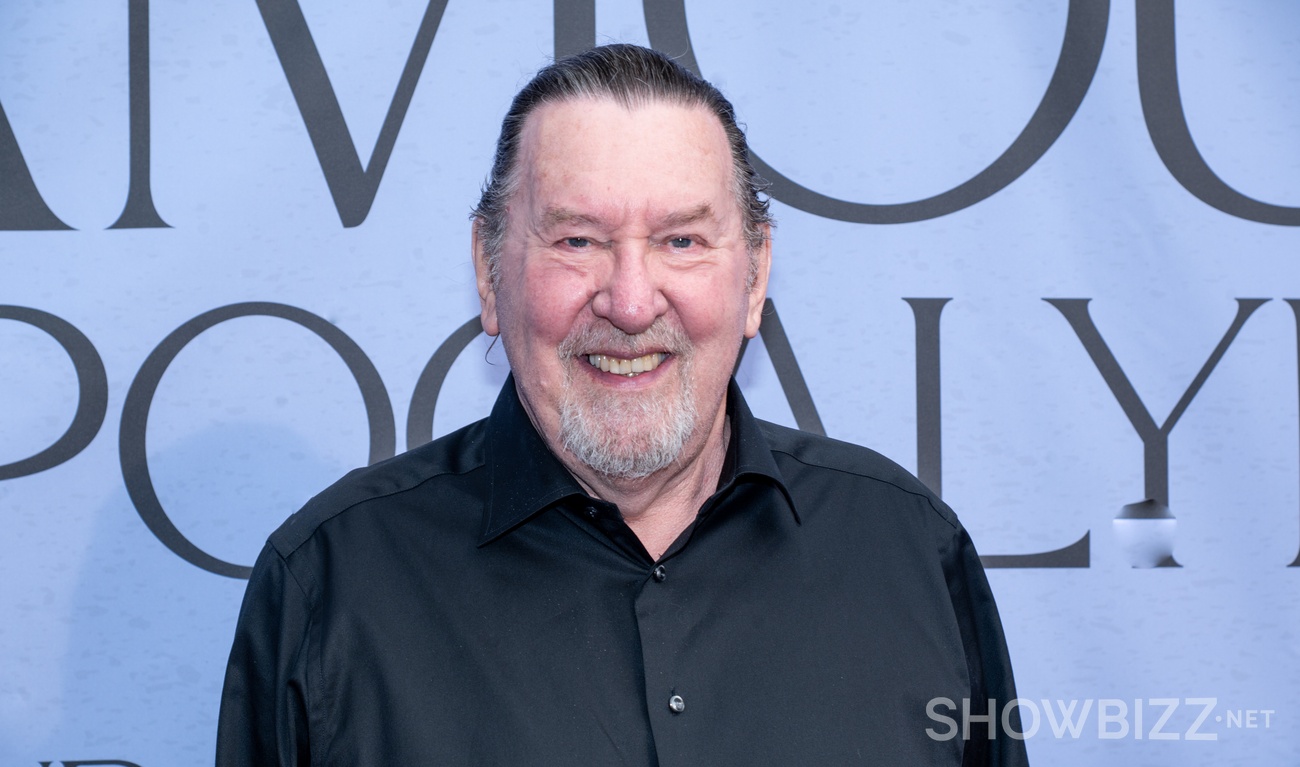 Image de l'article Photos : Un look différent pour Gilles Renaud dans une rare apparition à la télé