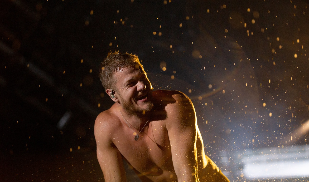 Image de l'article Une pluie violente interrompt le spectacle épique d'Imagine Dragons