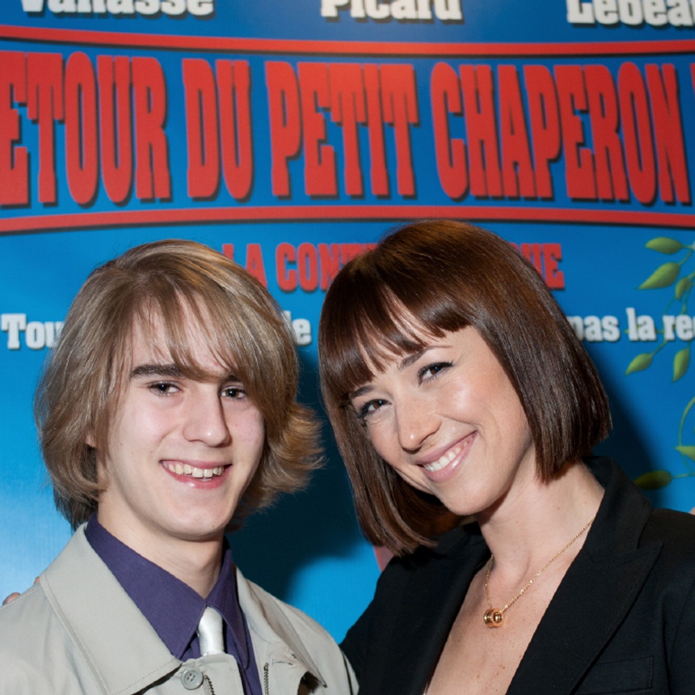 Sur le tapis rouge du film Le retour du petit chaperon rouge : La contre-attaque