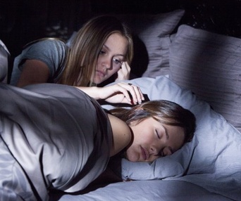 Une scène du film The Roommate