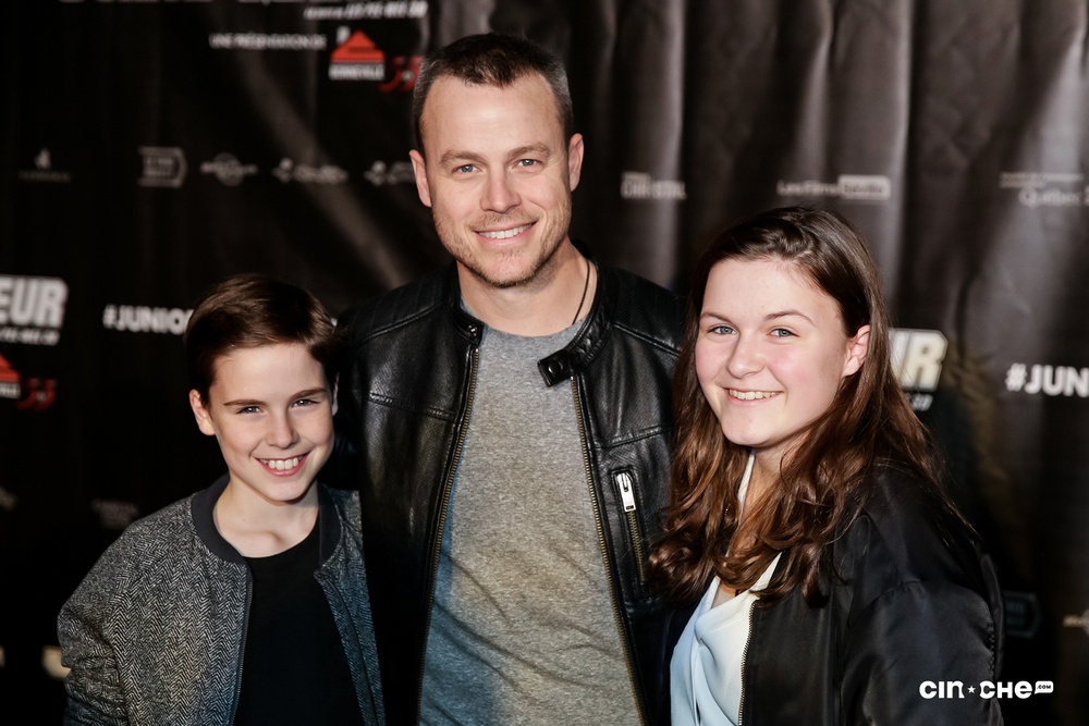 Sur le tapis rouge du film Junior majeur