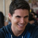 Photo de Robbie Amell
