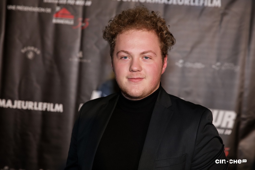 Sur le tapis rouge du film Junior majeur