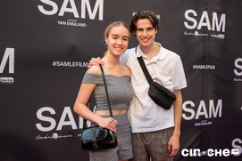 Sur le tapis rouge du film Sam