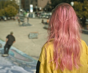 Une scène du film Lola vers la mer