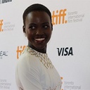 Lupita Nyong'o sur le tapis rouge du film 12 Years a Slave