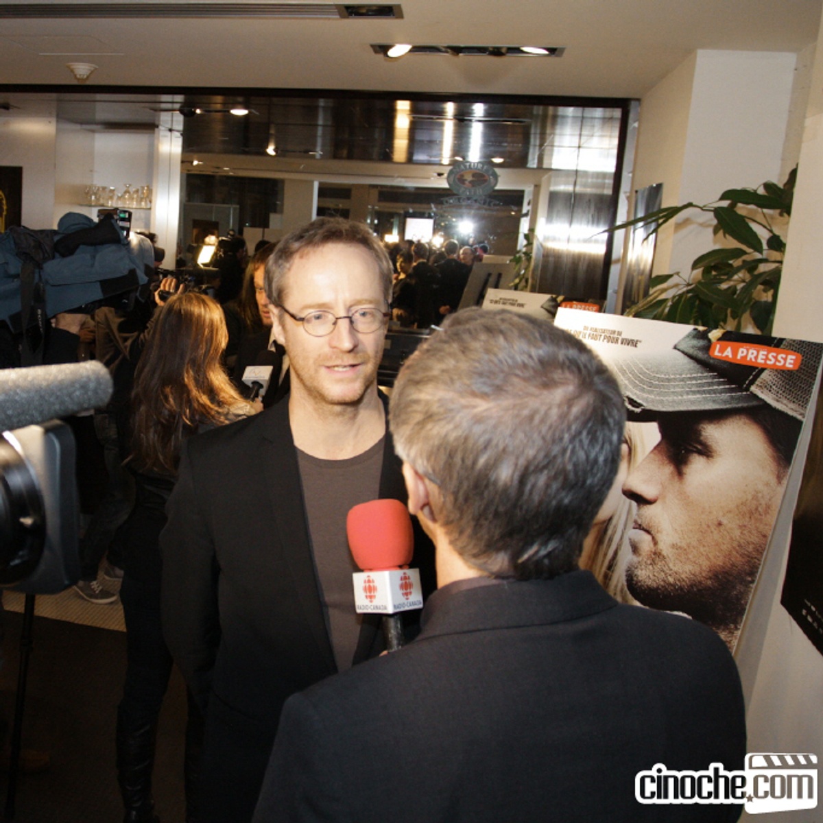 Sur le tapis rouge de Décharge