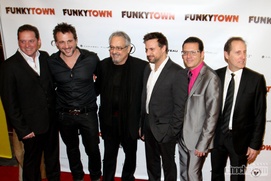 Sur le tapis rouge du film Funkytown