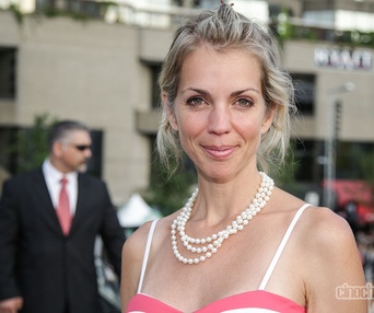 Sur le tapis rouge de Louis Cyr : L'homme le plus fort du monde