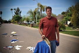 Une scène du film Everything Must Go