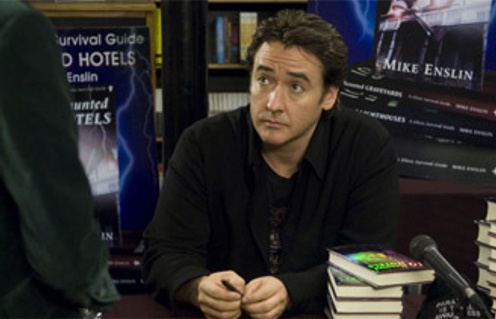 John Cusack dans 1408
