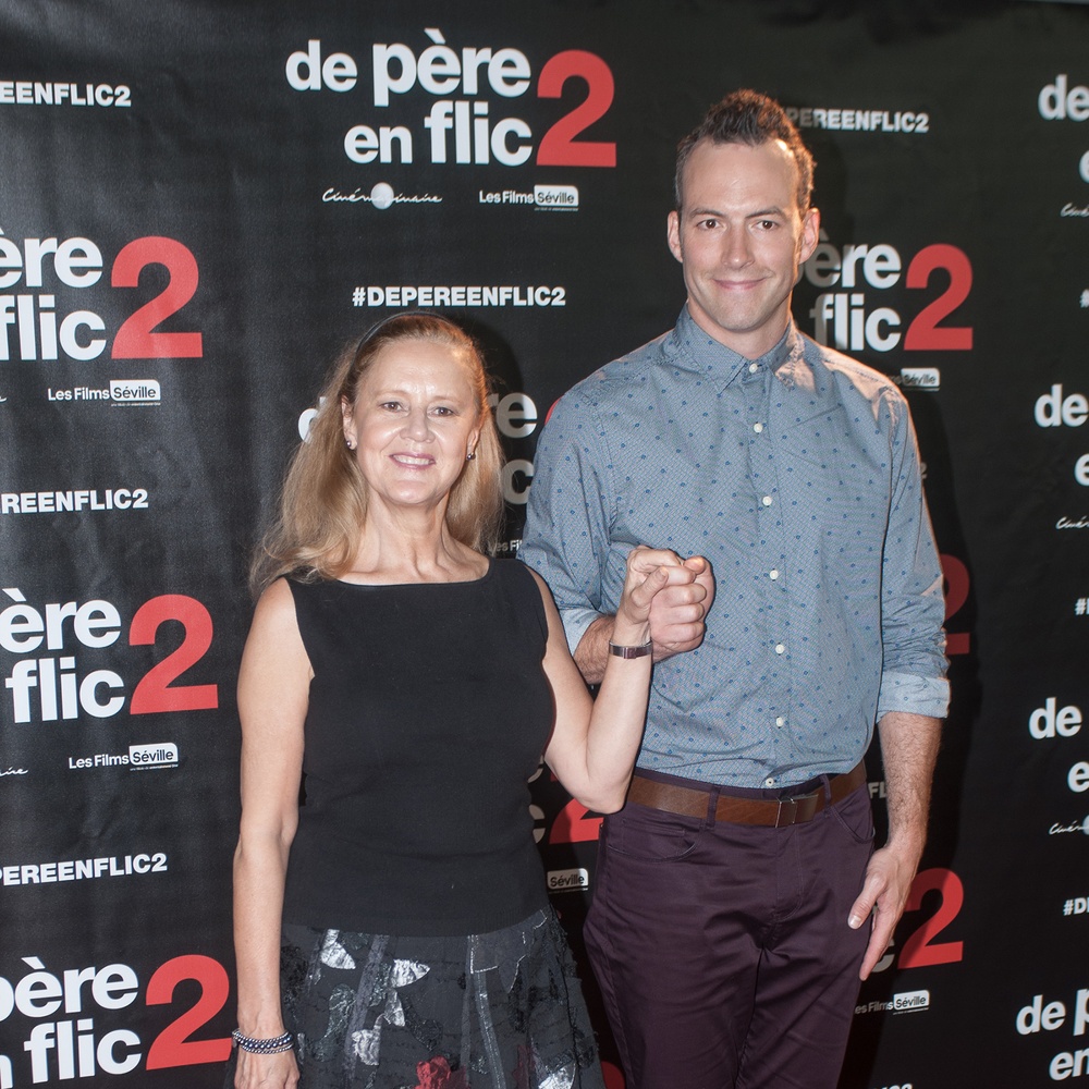 Sur le tapis rouge du film De père en flic 2