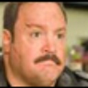 Kevin James dans Paul Blart : Flic du mail