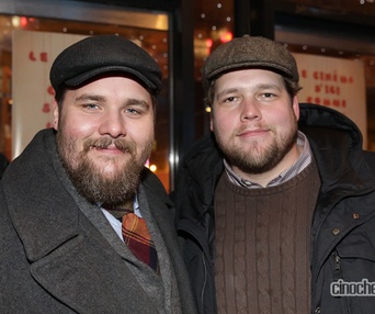 Sur le tapis rouge du film Les loups
