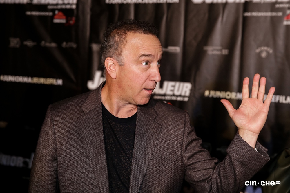 Sur le tapis rouge du film Junior majeur