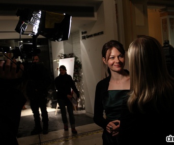 Sur le tapis rouge du film En terrains connus
