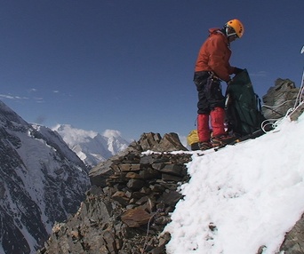 Une scène du film The Summit