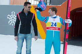 Une scène du film Eddie the Eagle Une scène du film Eddie the Eagle