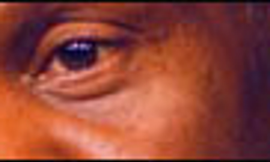 La mission de Danny Glover