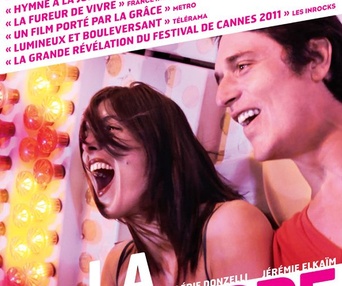 Affiche du film La guerre est déclarée