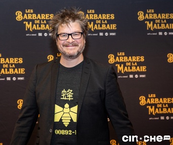 Sur le tapis rouge du film Les Barbares de La Malbaie
