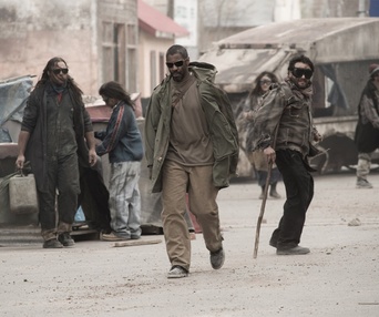 Denzel Washington dans le film The Book of Eli