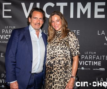 Sur le tapis rouge du film La parfaite victime