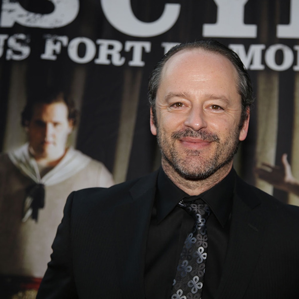 Sur le tapis rouge de Louis Cyr : L'homme le plus fort du monde