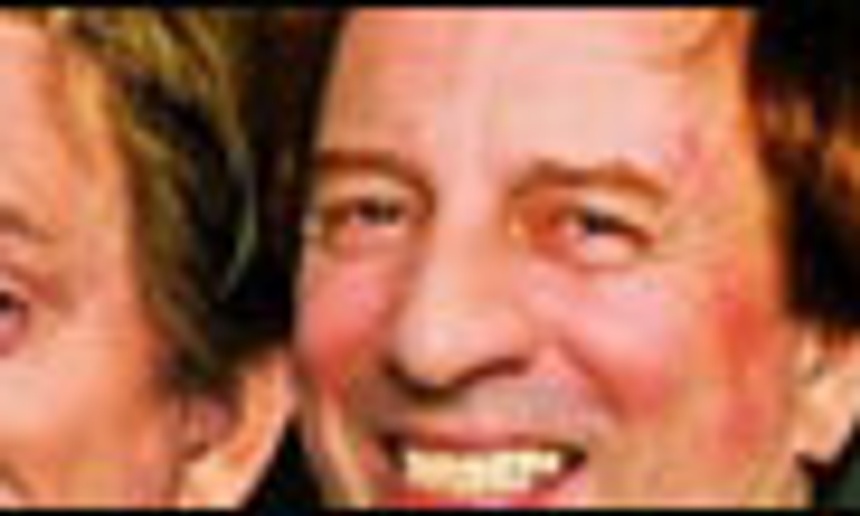 Les 4 premières minutes du film Cruising Bar 2