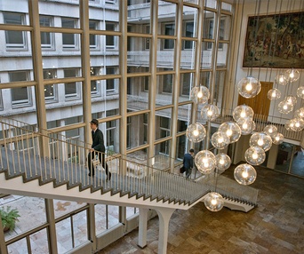 Une scène du film Labyrinth of Lies
