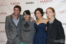 Sur le tapis rouge de Maïna Sur le tapis rouge de Maïna