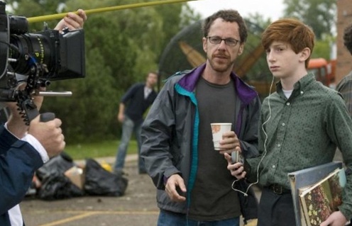 Ethan Coen sur le plateau du film  A Serious Man