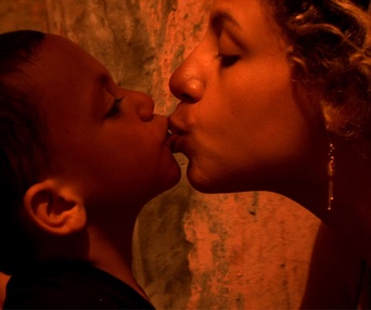 Une scène du film La nuit, elles dansent