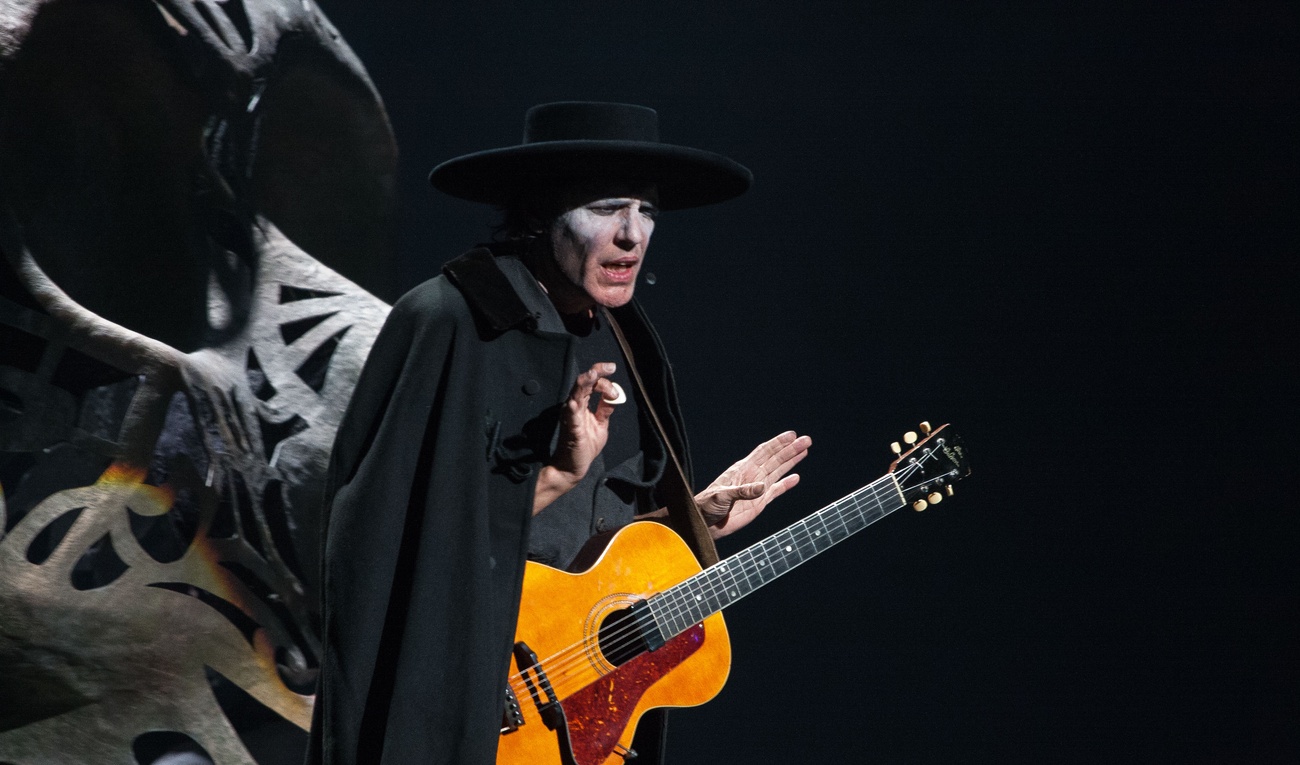 Jean Leloup en solo : cabotin et irrésistible