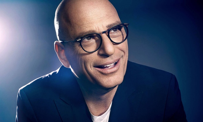 L'animateur Howie Mandel devient le copropriétaire de Juste pour rire