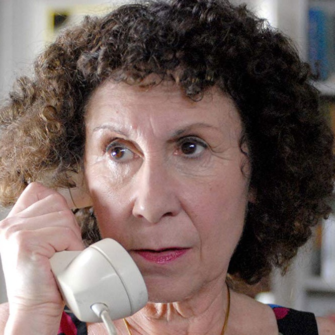 Rhea Perlman