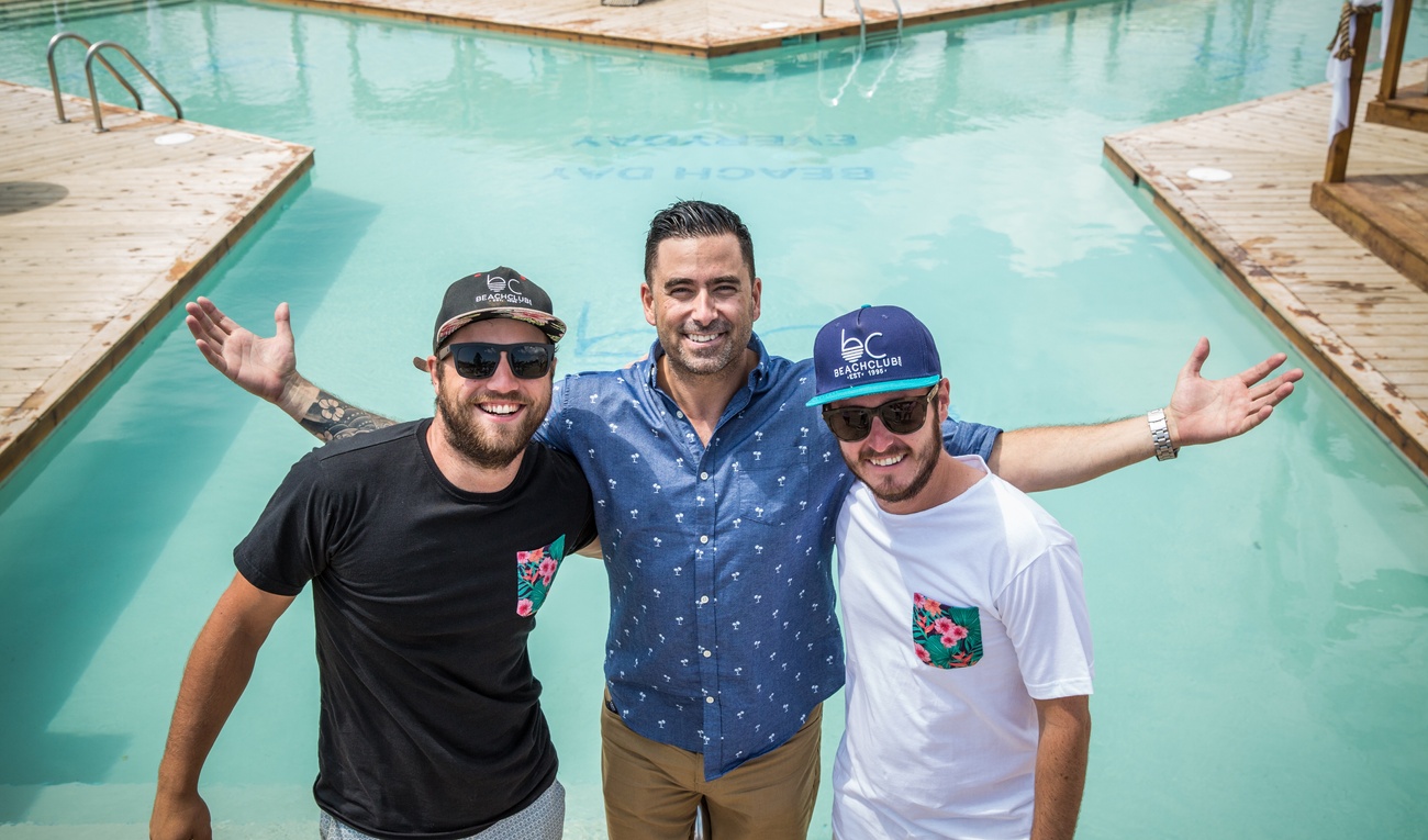 Le BEACHCLUB : Quand deux gosses de riche s'achètent un club à ciel ouvert