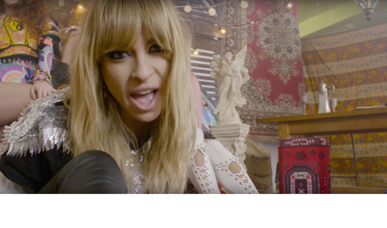 Découvrez le superbe nouveau vidéoclip de Marie-Mai