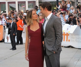 TIFF 2012 - Sur le tapis rouge de Looper