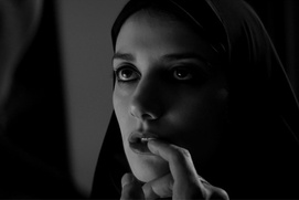 Une scène du film A Girl Walks Home Alone at Night Une scène du film A Girl Walks Home Alone at Night