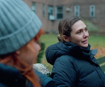 Une scène du film His Three Daughters