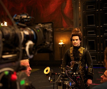 Sur le plateau du film L'homme qui rit