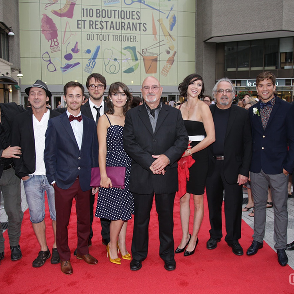 Sur le tapis rouge du film La maison du pêcheur