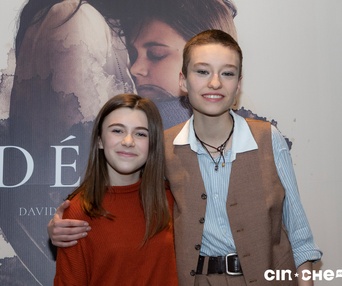 Sur le tapis rouge du film Dérive