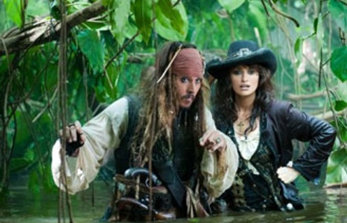 Johnny Depp et Penélope Cruz dans le film Pirates of the Caribbean: On Stranger Tides