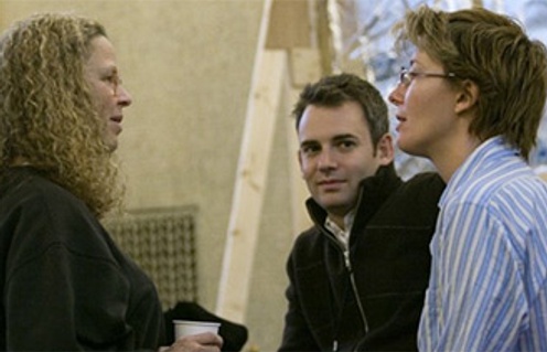 Emma Thompson, Lindsay Doran et Zach Helm sur le plateau de Stranger Than Fiction