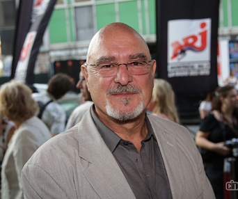 Sur le tapis rouge deLac mystère